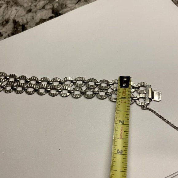 Vintage Signed Pamar Costume Silver Tone Metal Bracelet with Safety Chain Clasp - Picture 2 of 11
